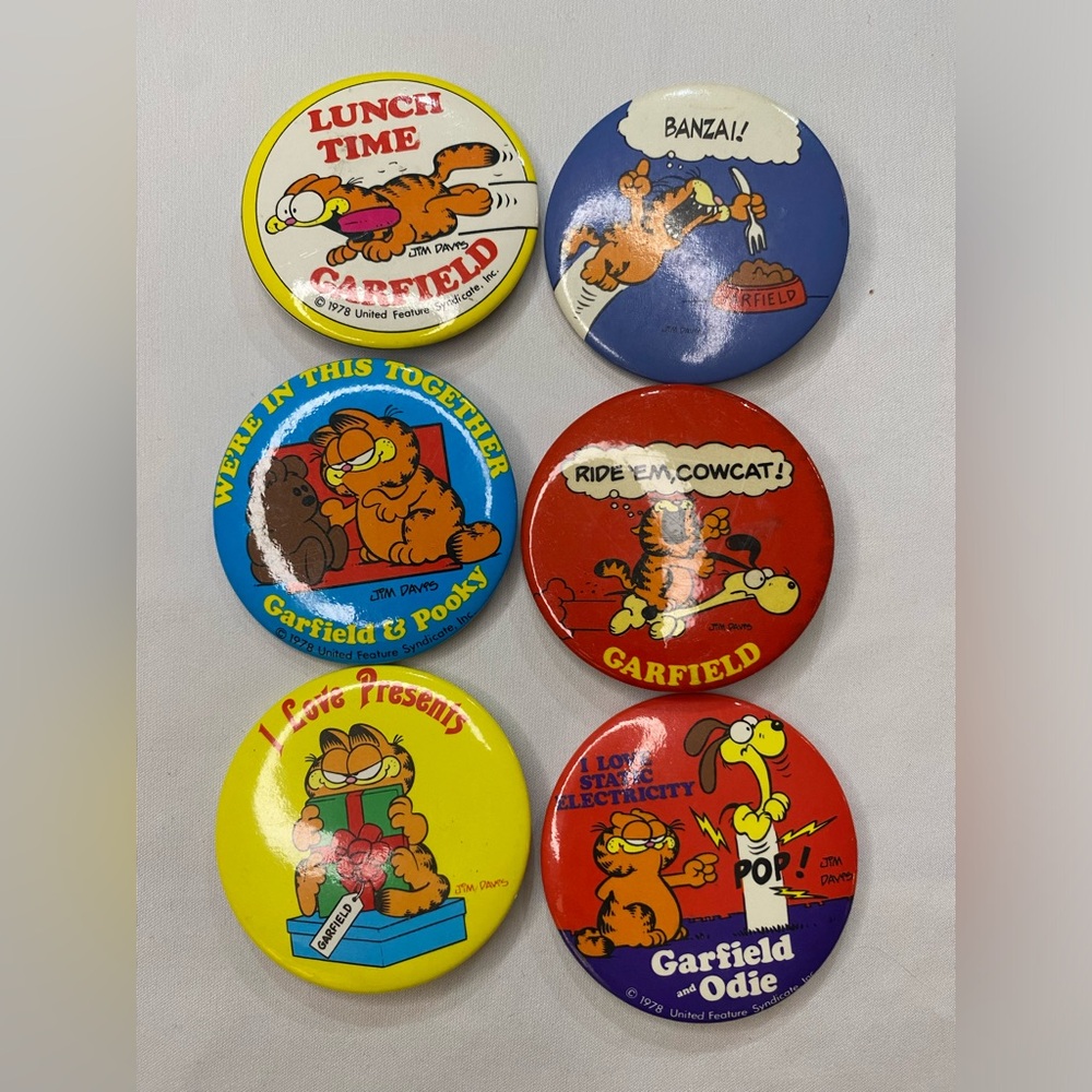 6- Vintage 1978 Garfield Pin Back Buttons